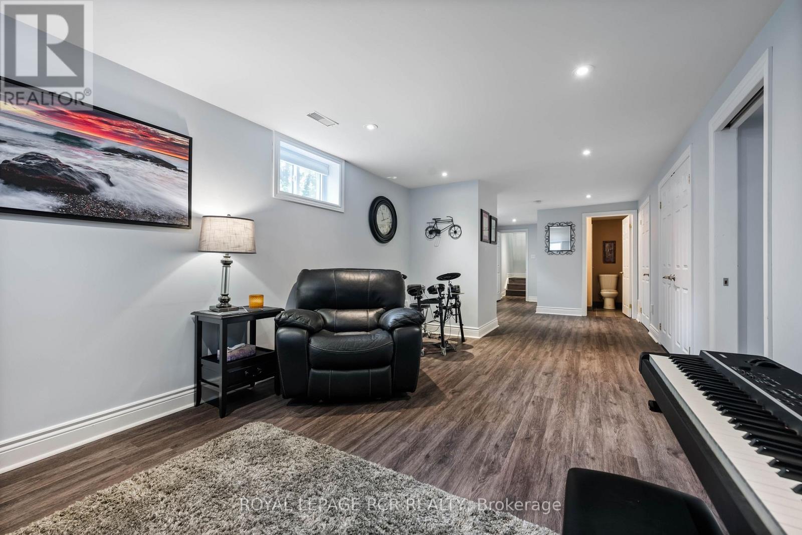 225 ZINA STREET - 26