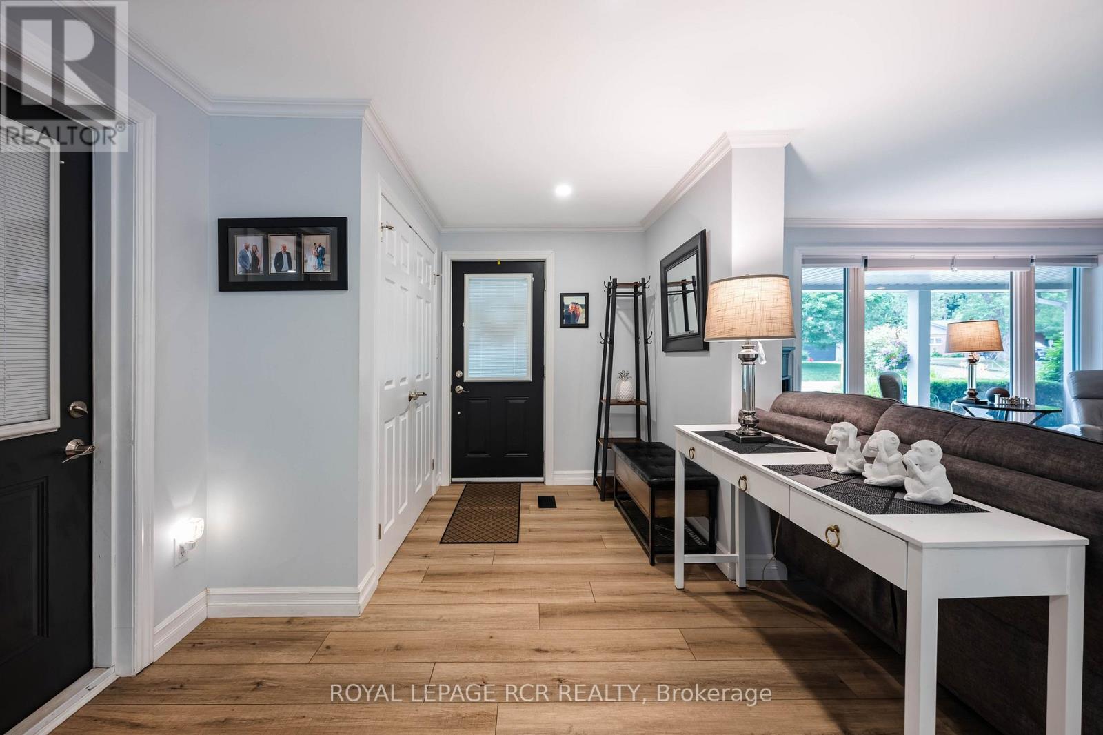 225 ZINA STREET - 6