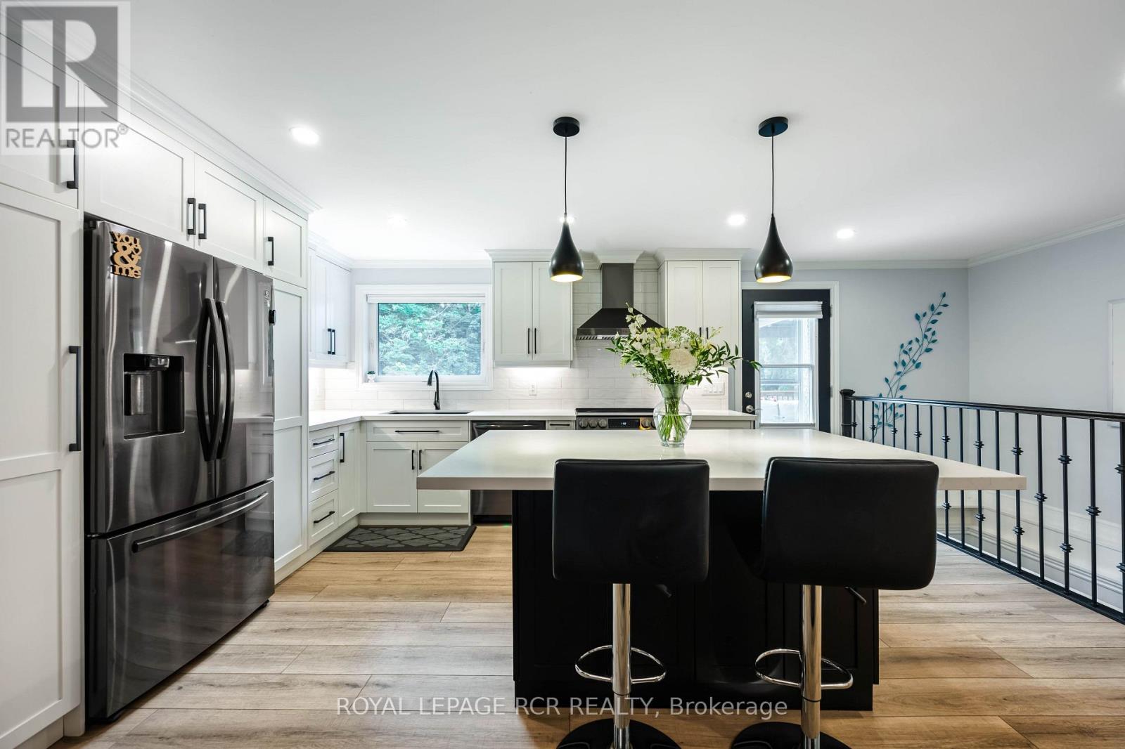 225 ZINA STREET - 7