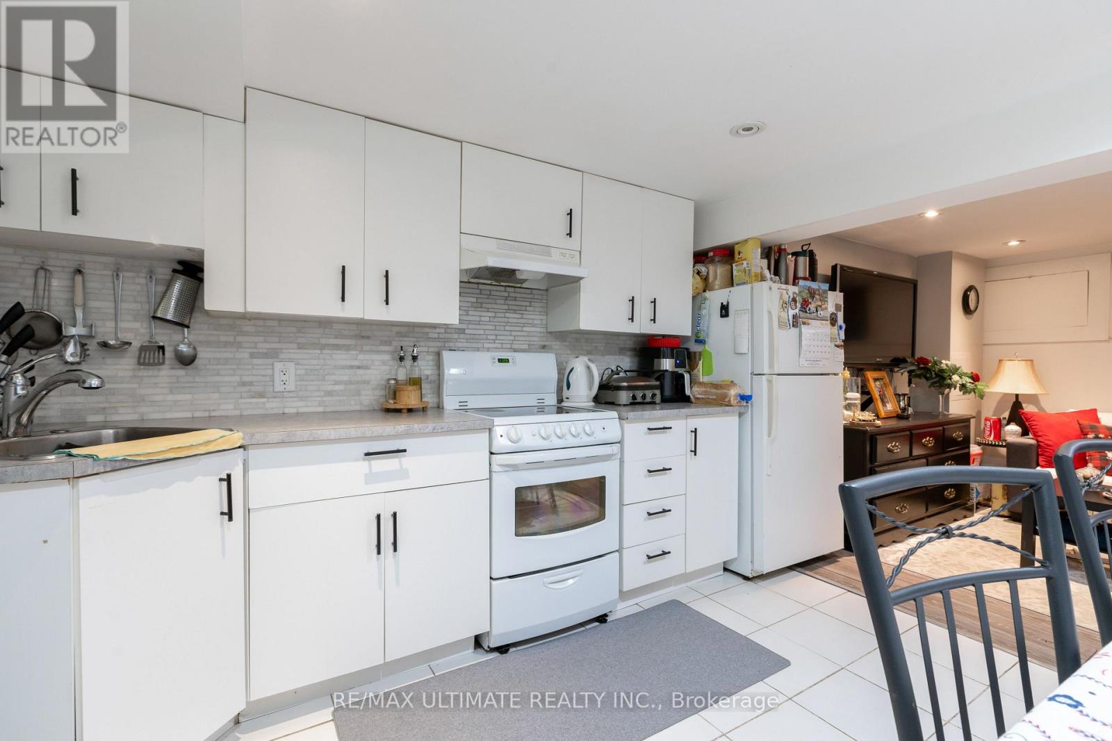 14 NORDALE CRESCENT - 34