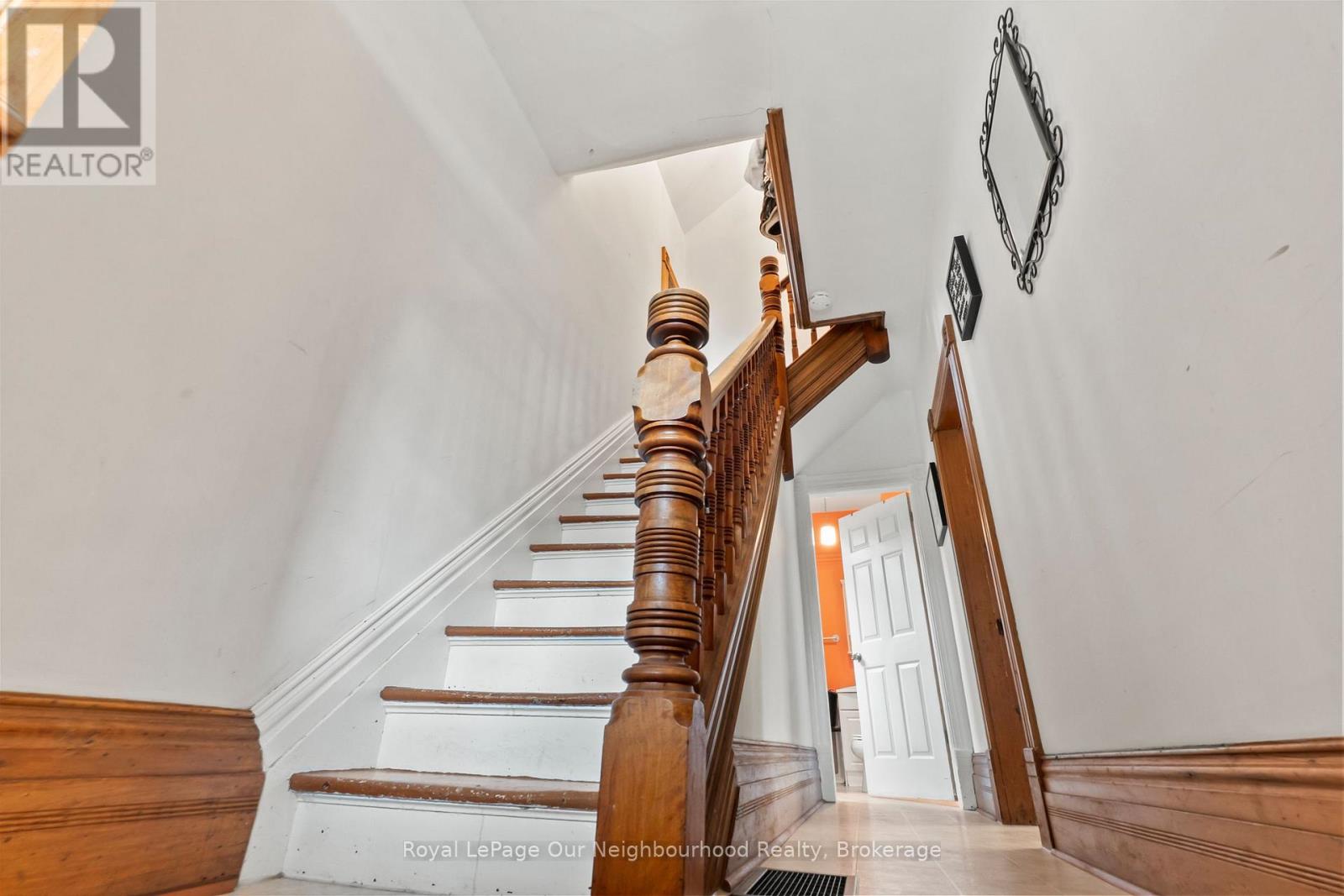 260 WESTCOTT STREET - 2