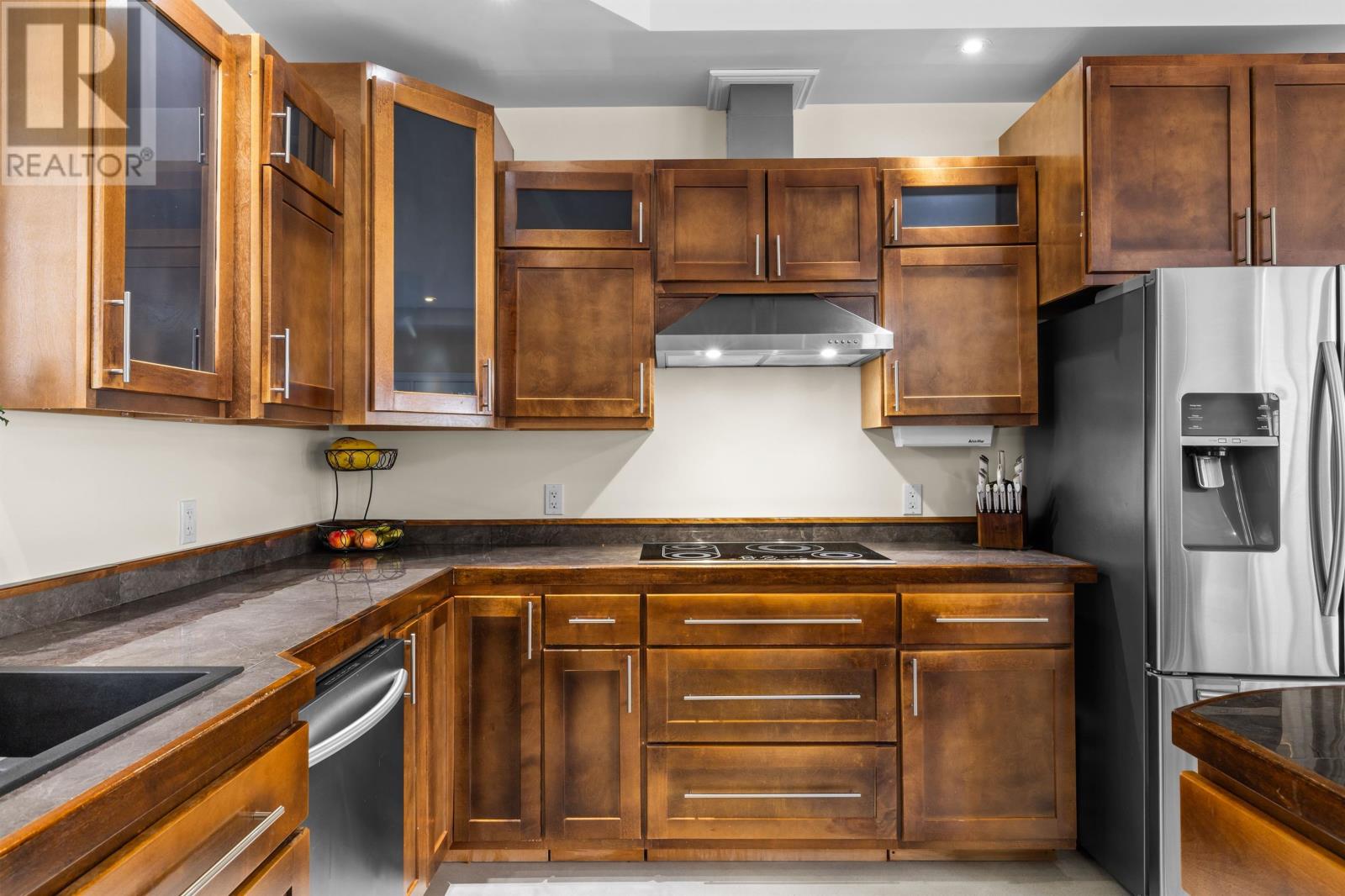 835 Rustico Road - 10