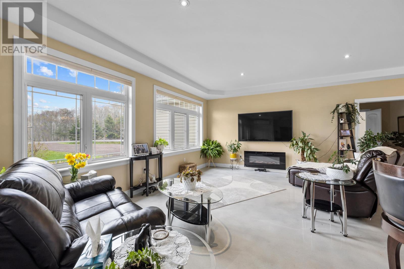 835 Rustico Road - 15