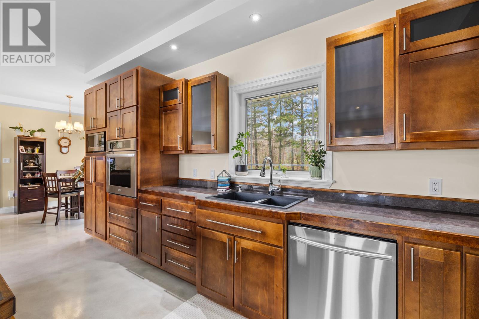 835 Rustico Road - 8