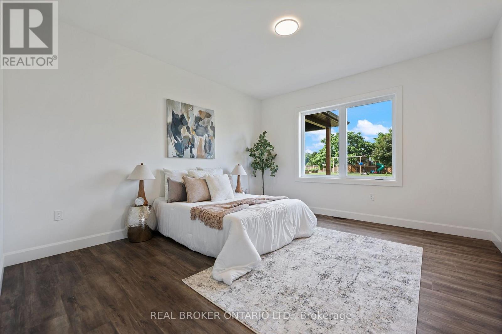 57009 BRUCE STREET - 17
