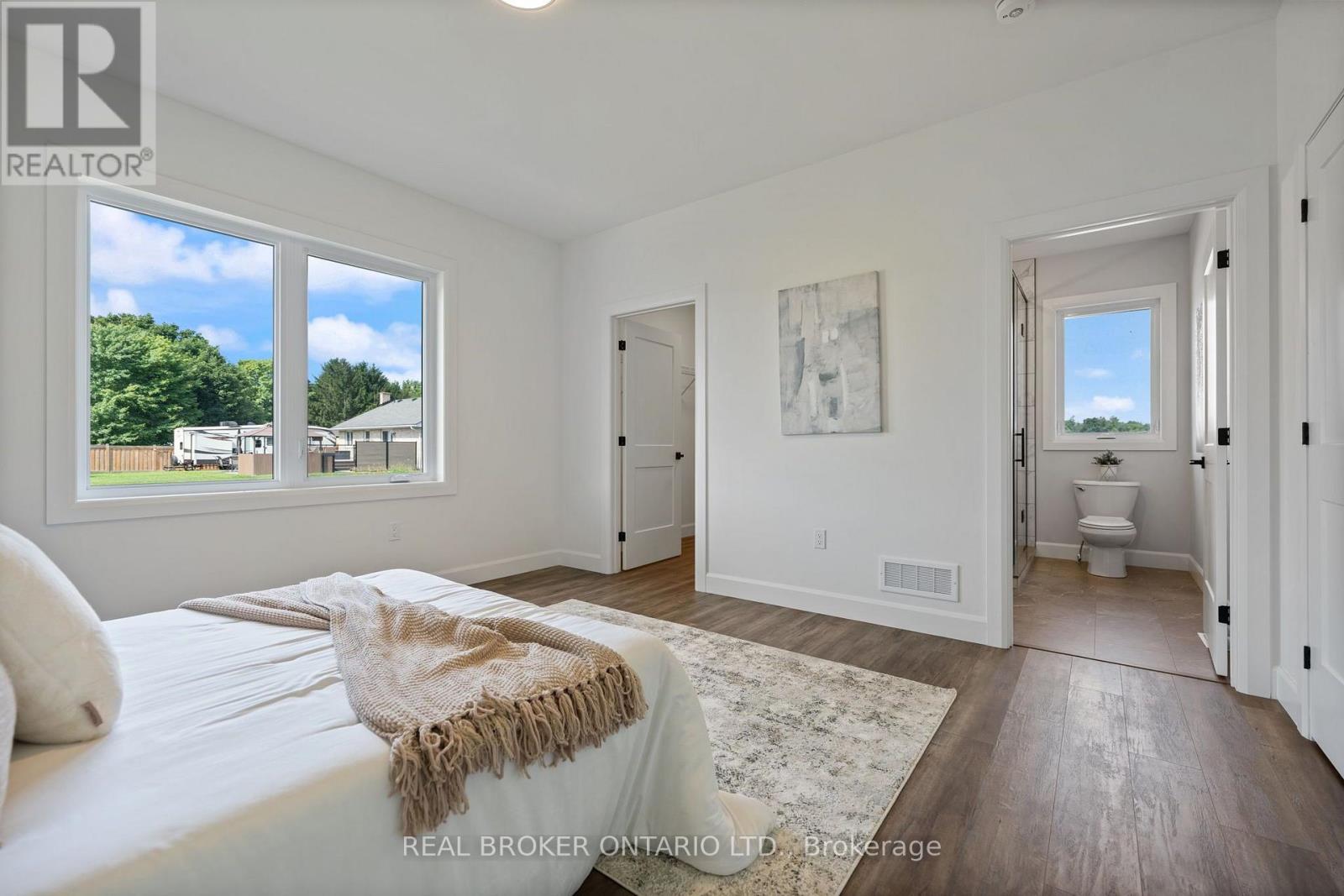 57009 BRUCE STREET - 18