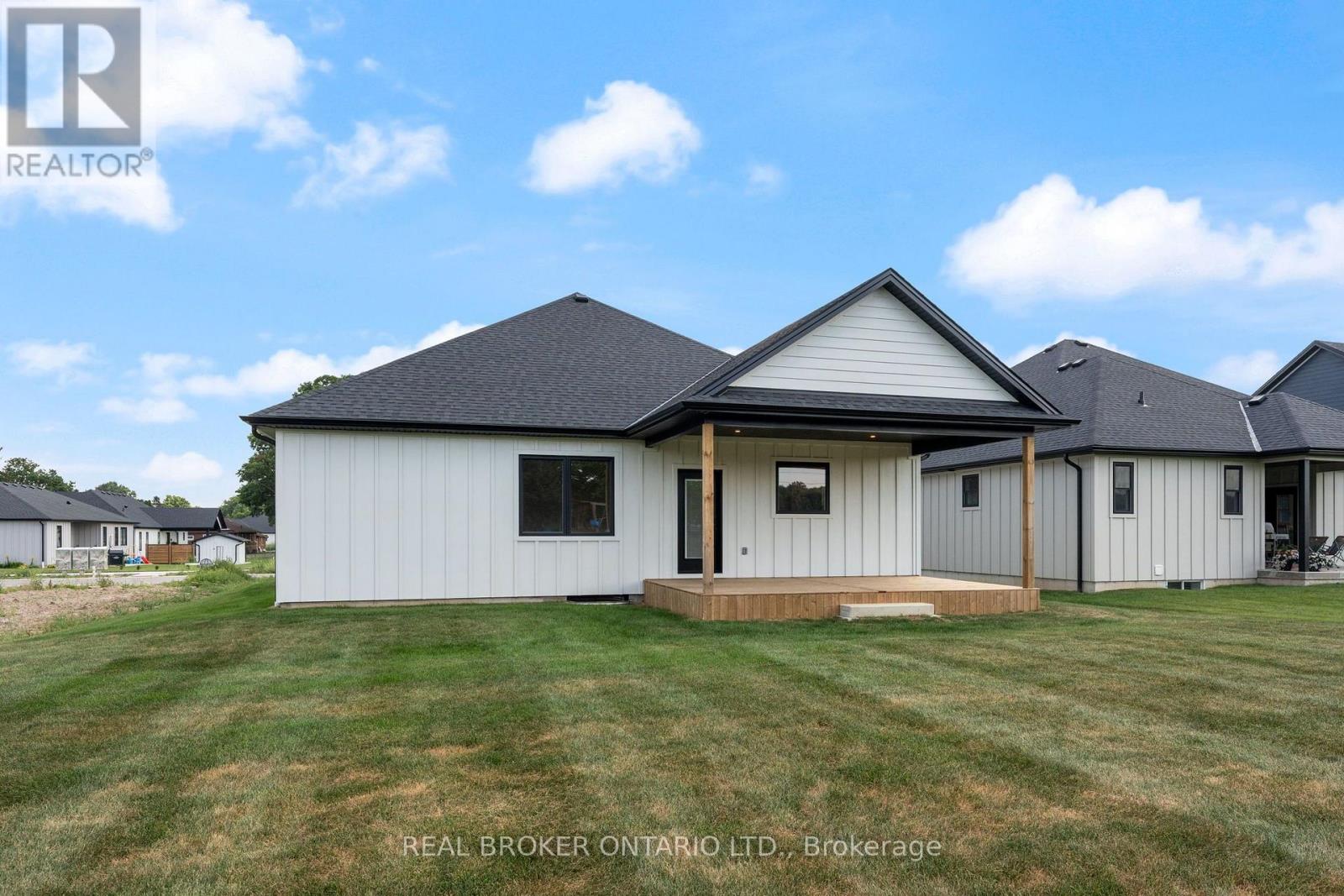 57009 BRUCE STREET - 26