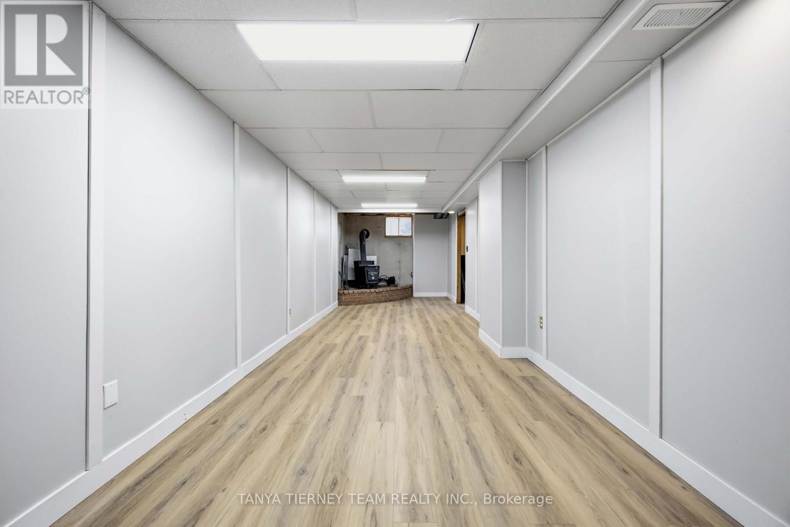 455 CRYSTAL DRIVE - 33