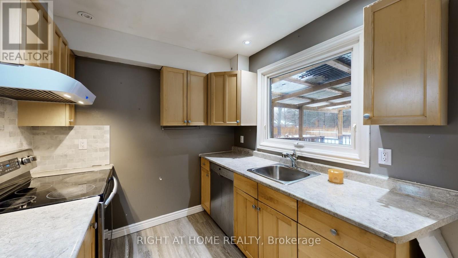 301 GARNER ROAD E - 11