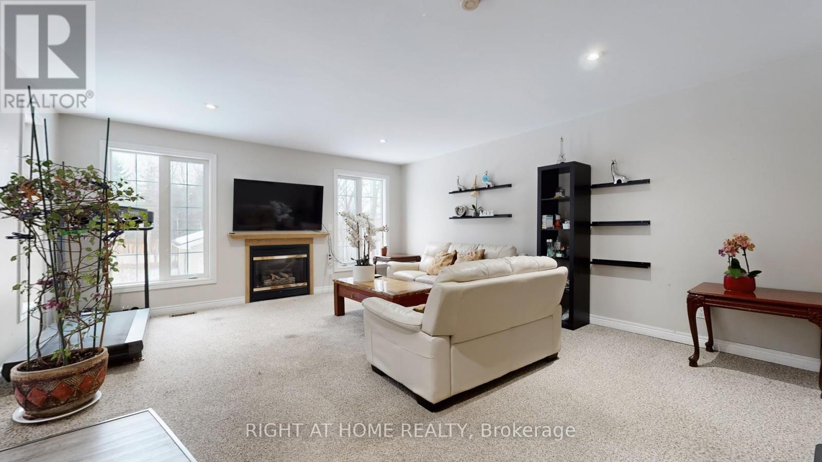 301 GARNER ROAD E - 3