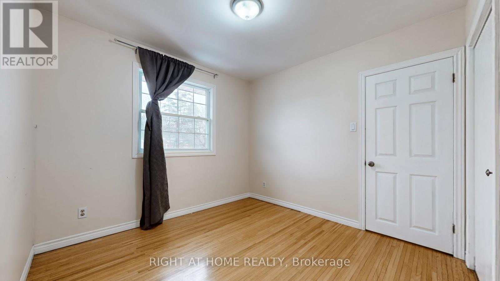301 GARNER ROAD E - 33