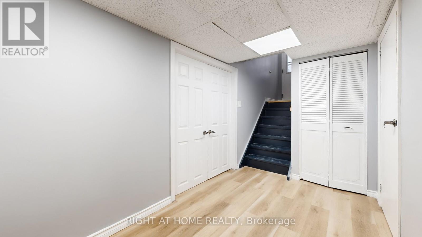 301 GARNER ROAD E - 35