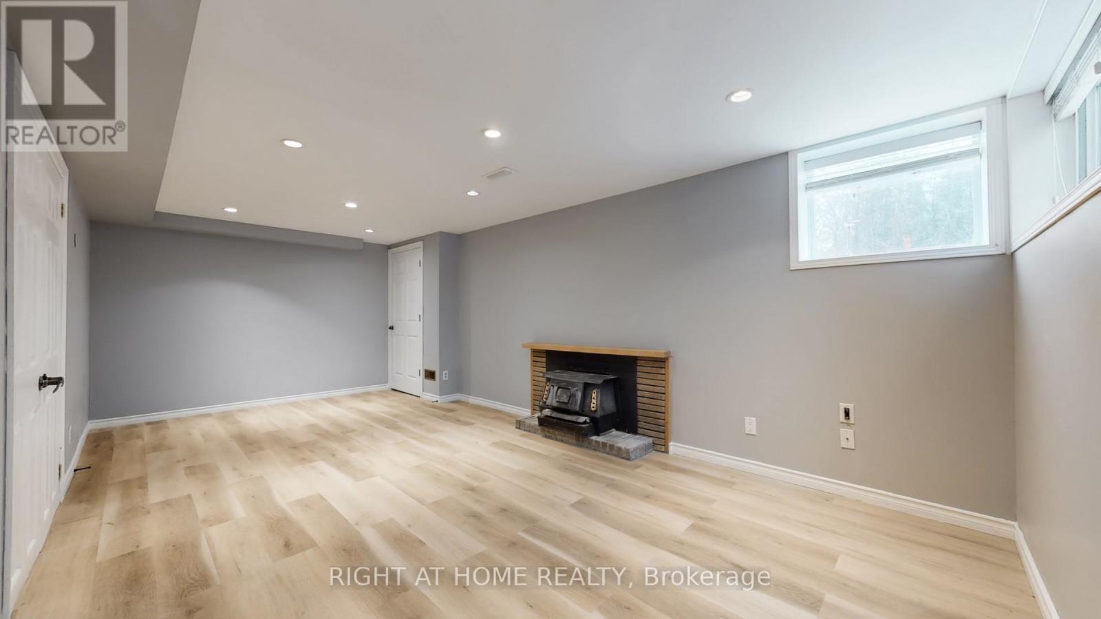 301 GARNER ROAD E - 40