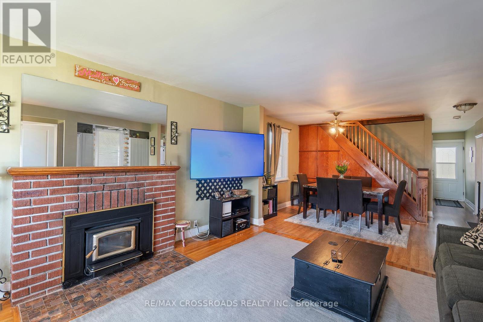 16 HAMILTON AVENUE - 10