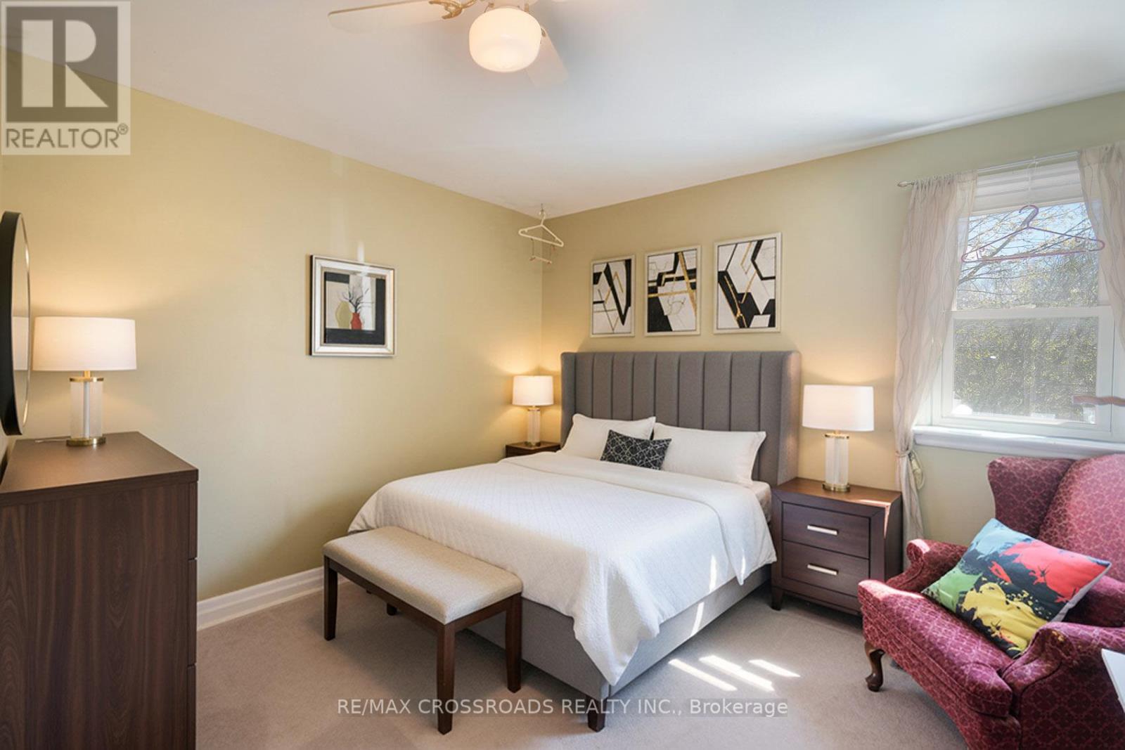 16 HAMILTON AVENUE - 16