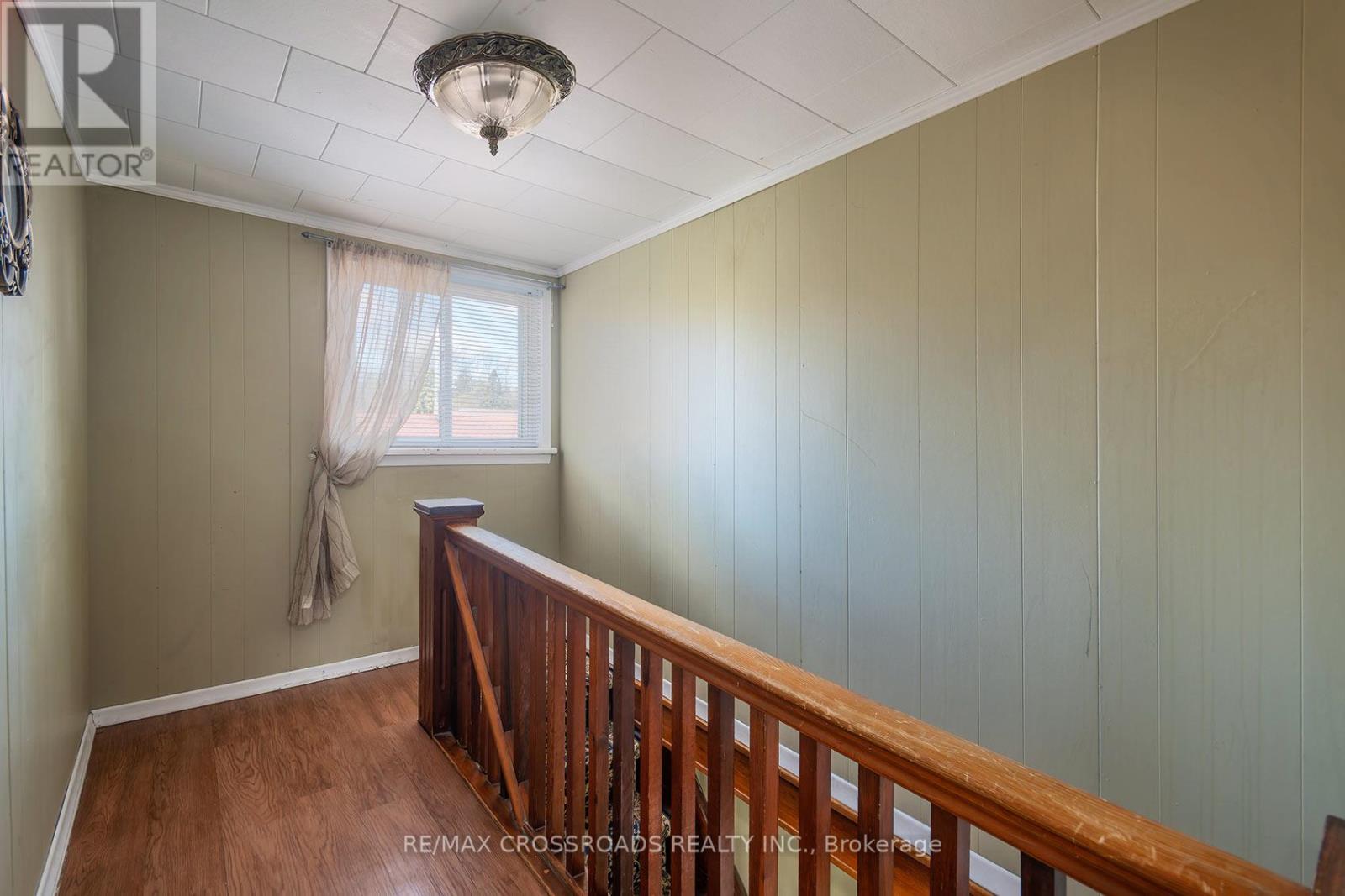 16 HAMILTON AVENUE - 18