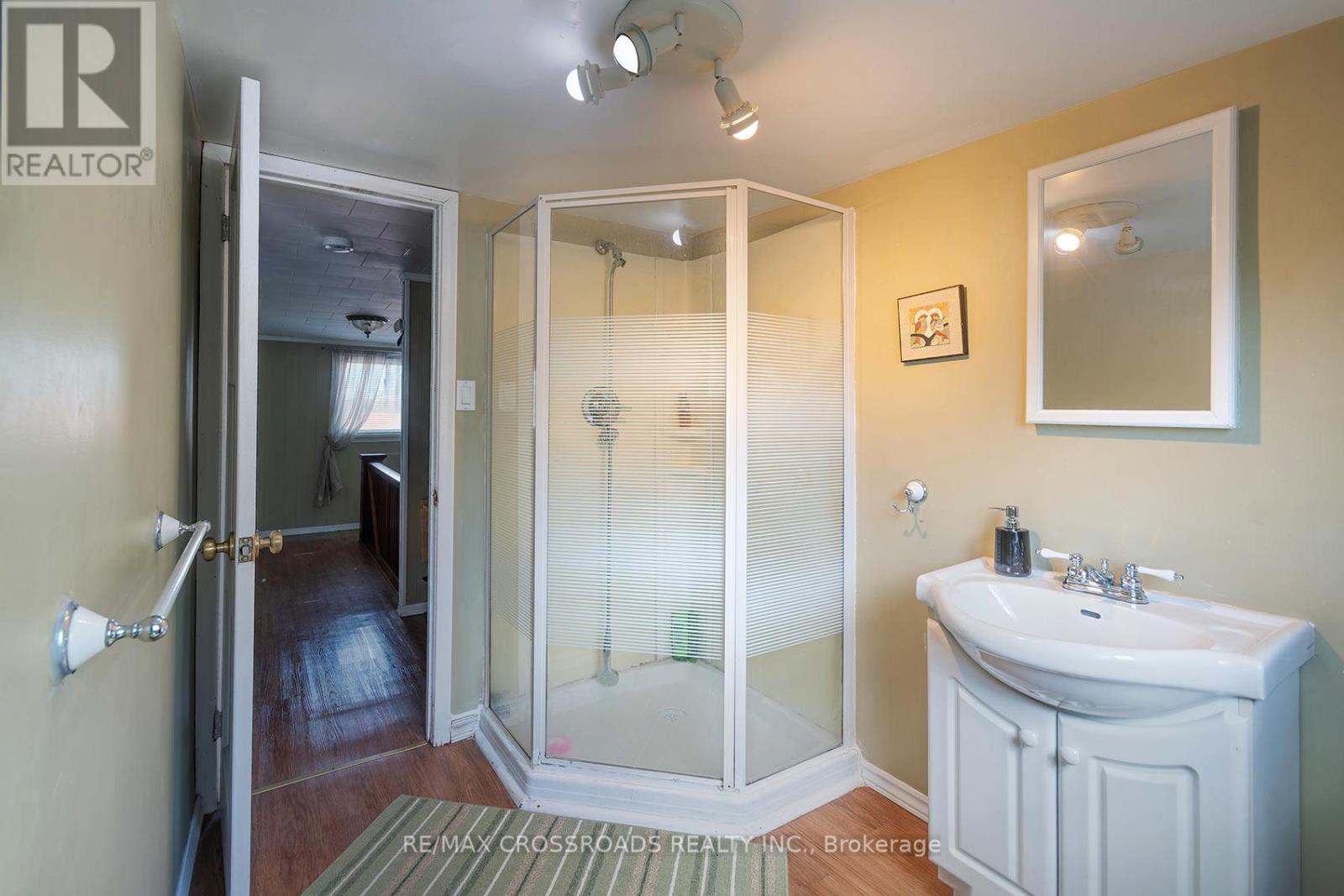 16 HAMILTON AVENUE - 23