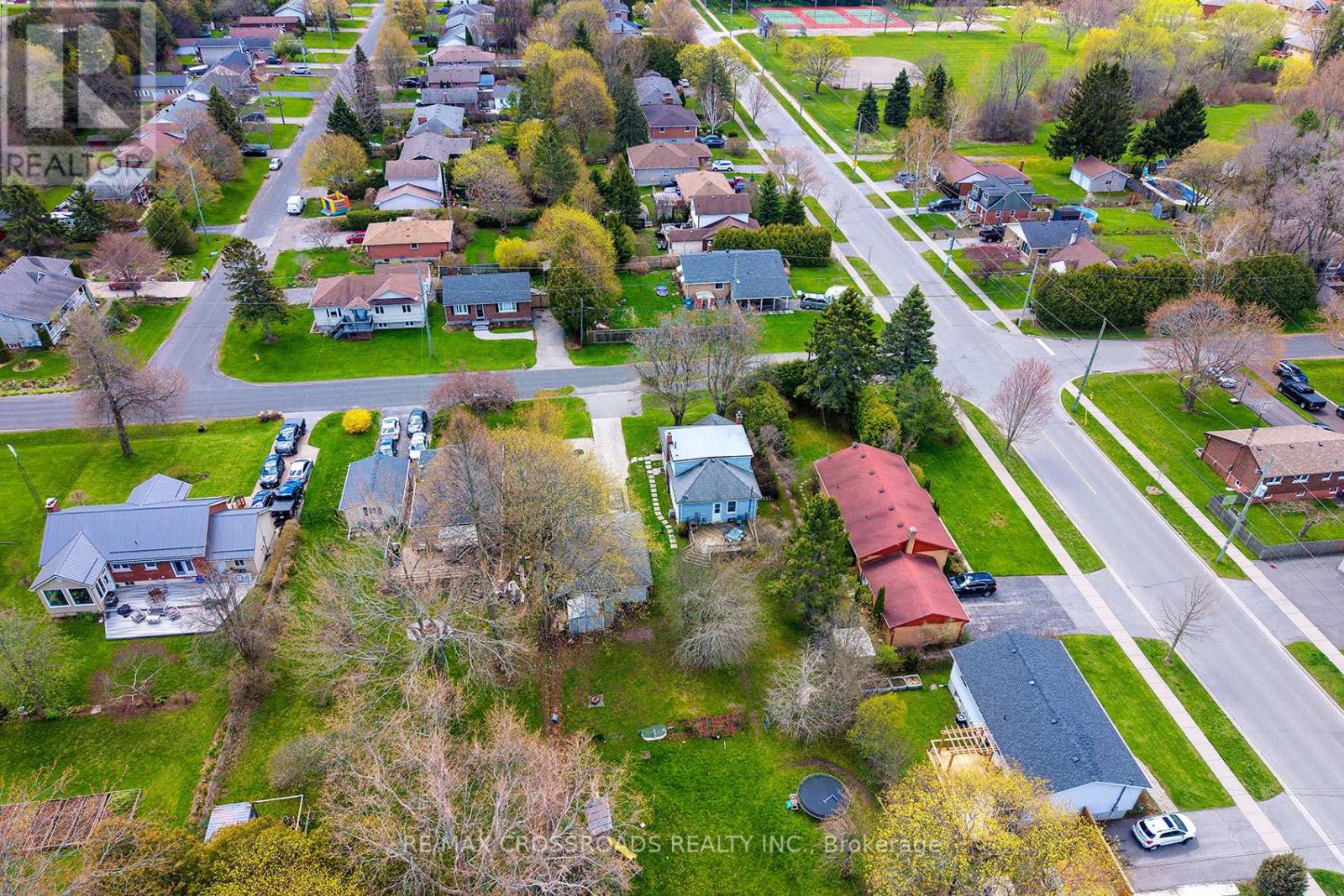16 HAMILTON AVENUE - 37