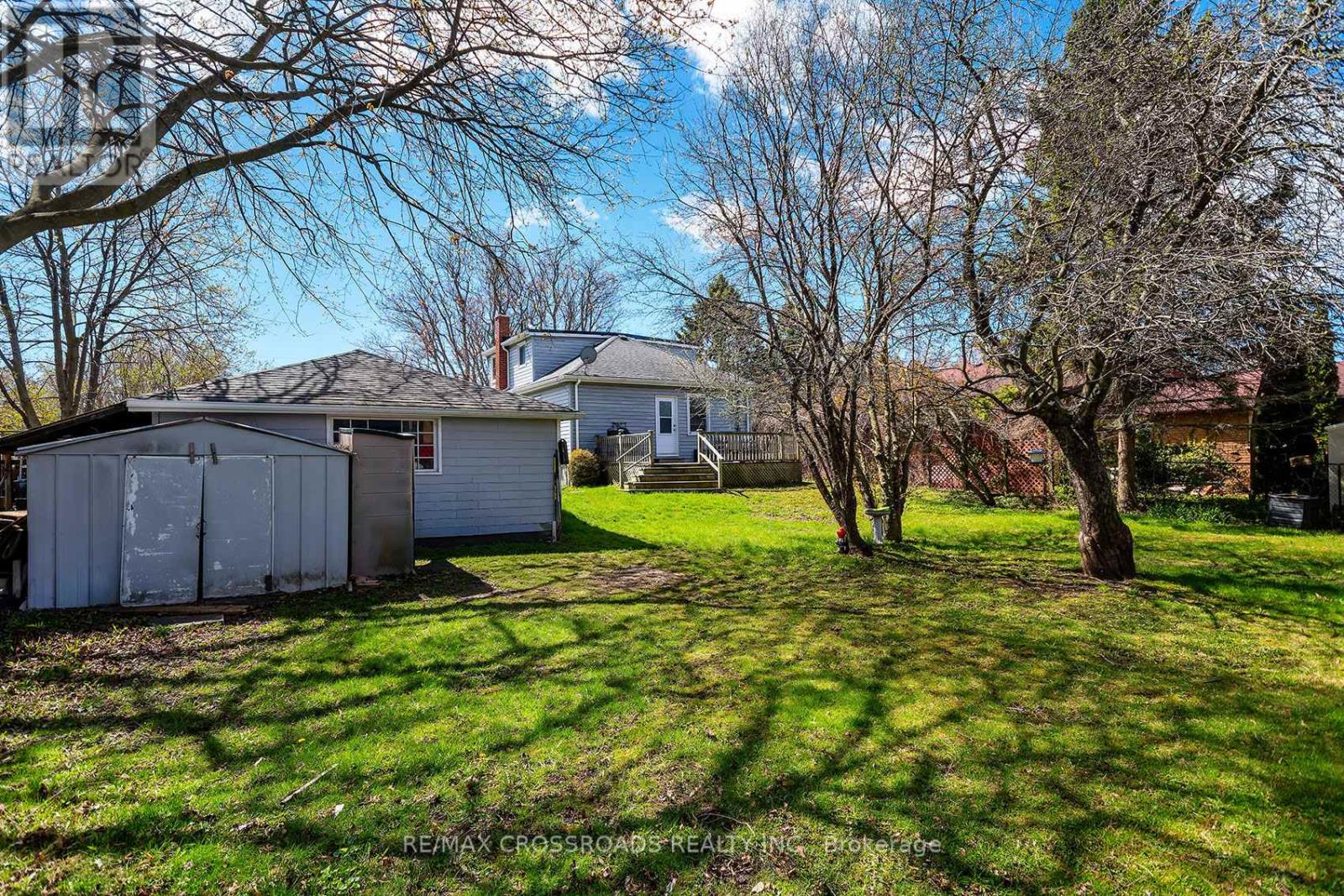 16 HAMILTON AVENUE - 39