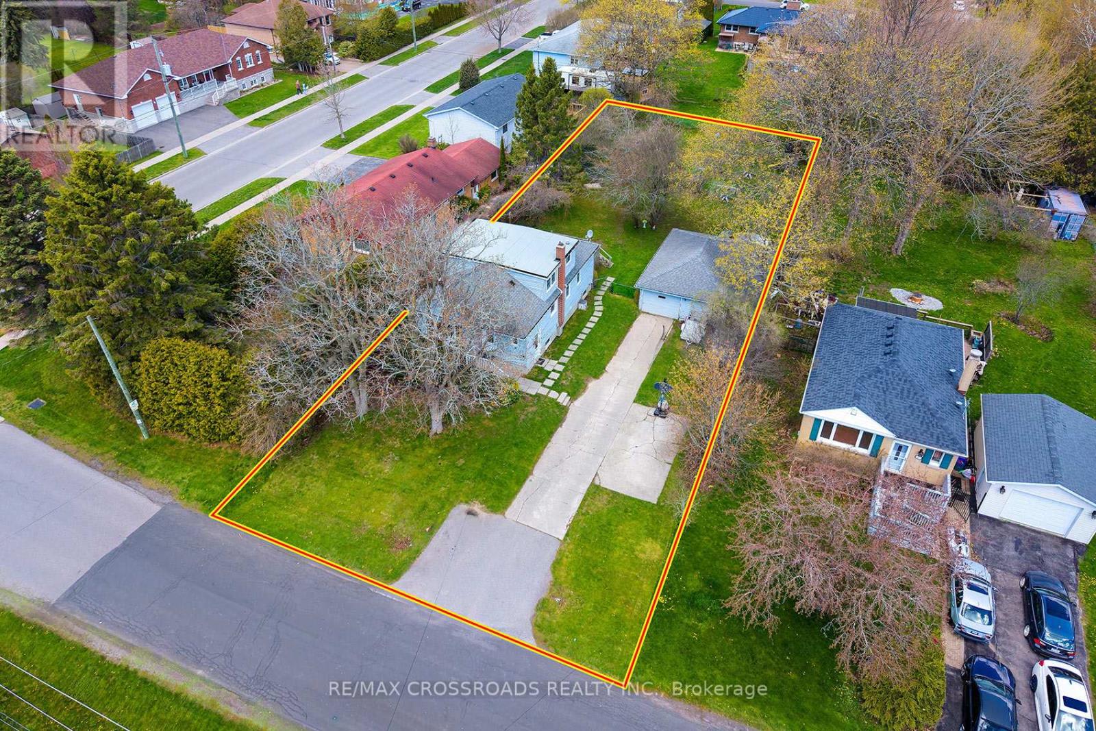 16 HAMILTON AVENUE - 4