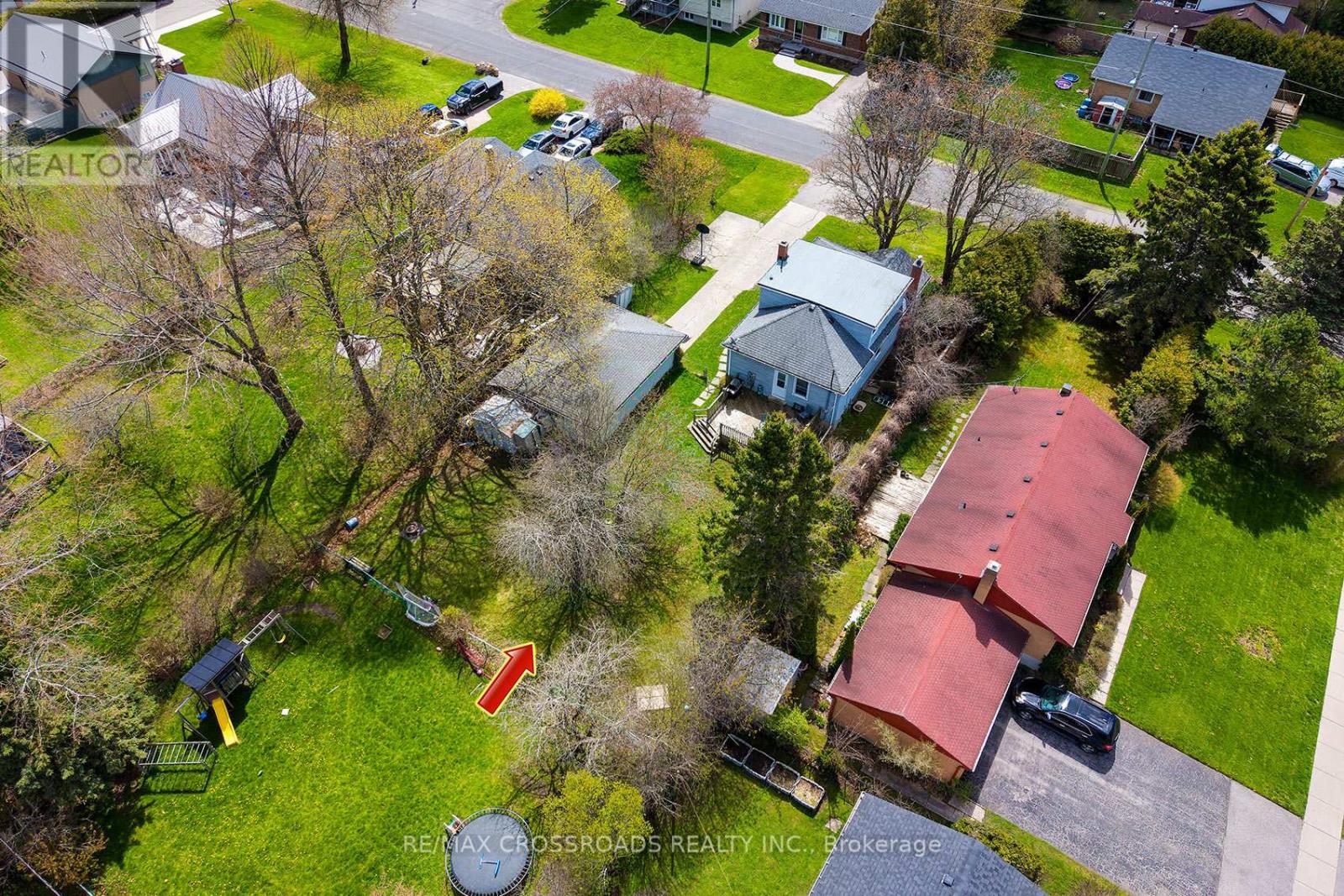 16 HAMILTON AVENUE - 40