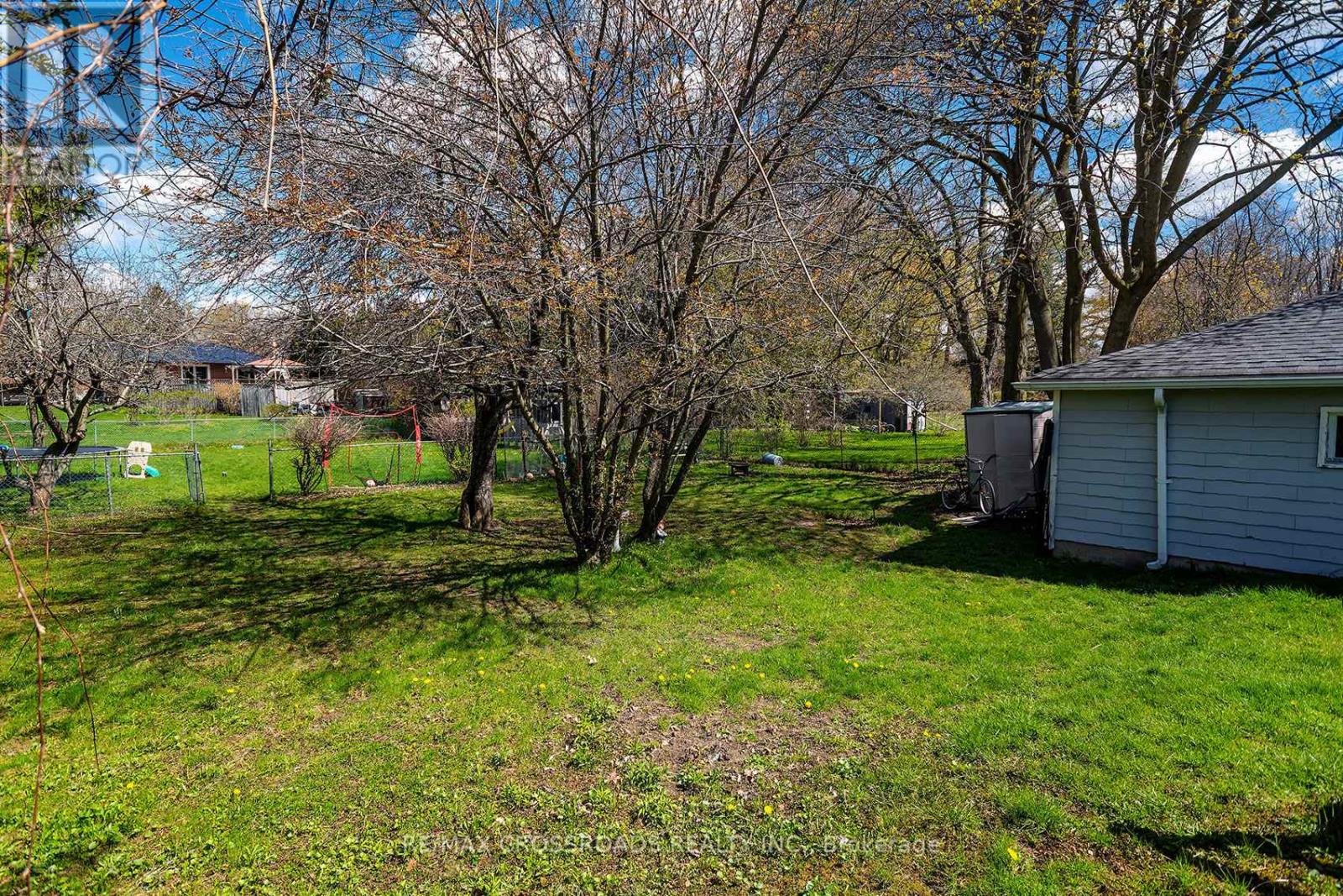 16 HAMILTON AVENUE - 41
