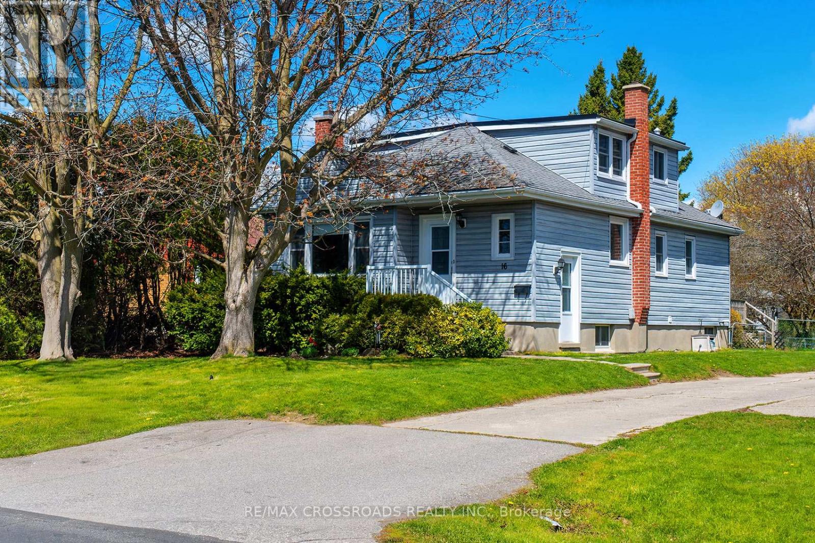 16 HAMILTON AVENUE - 42