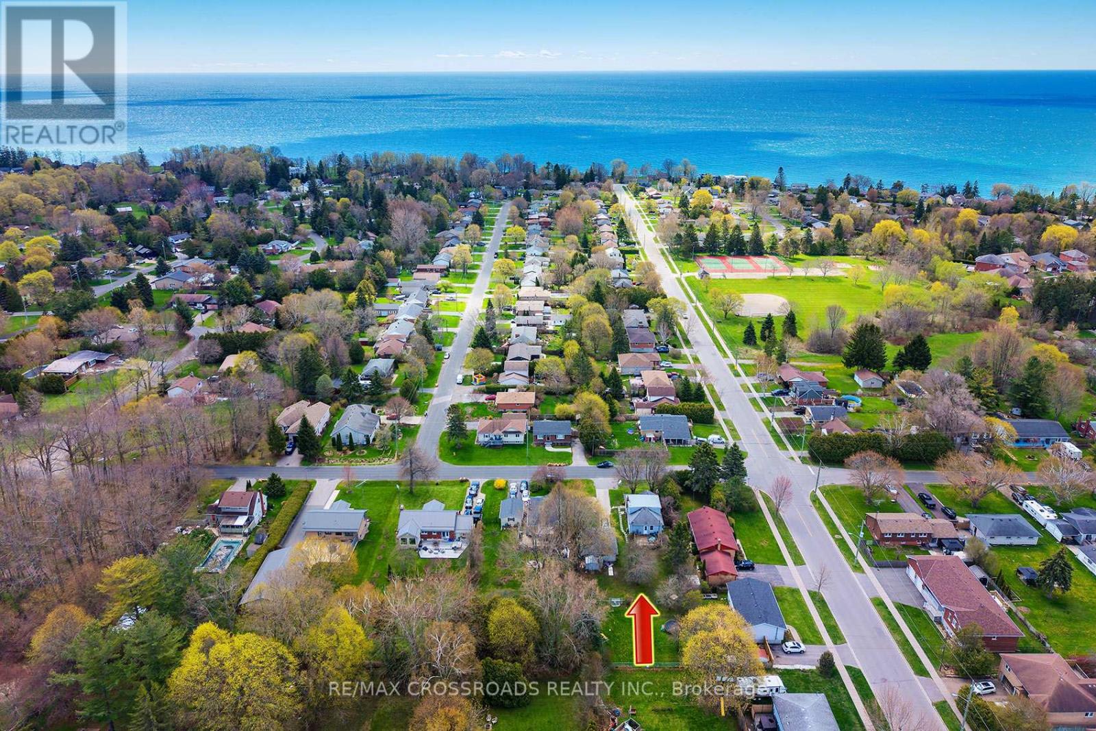 16 HAMILTON AVENUE - 43
