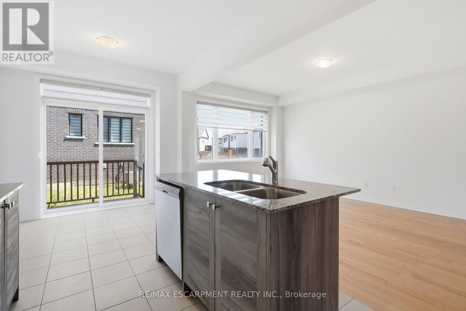 254 ROSEBURY WAY - 11