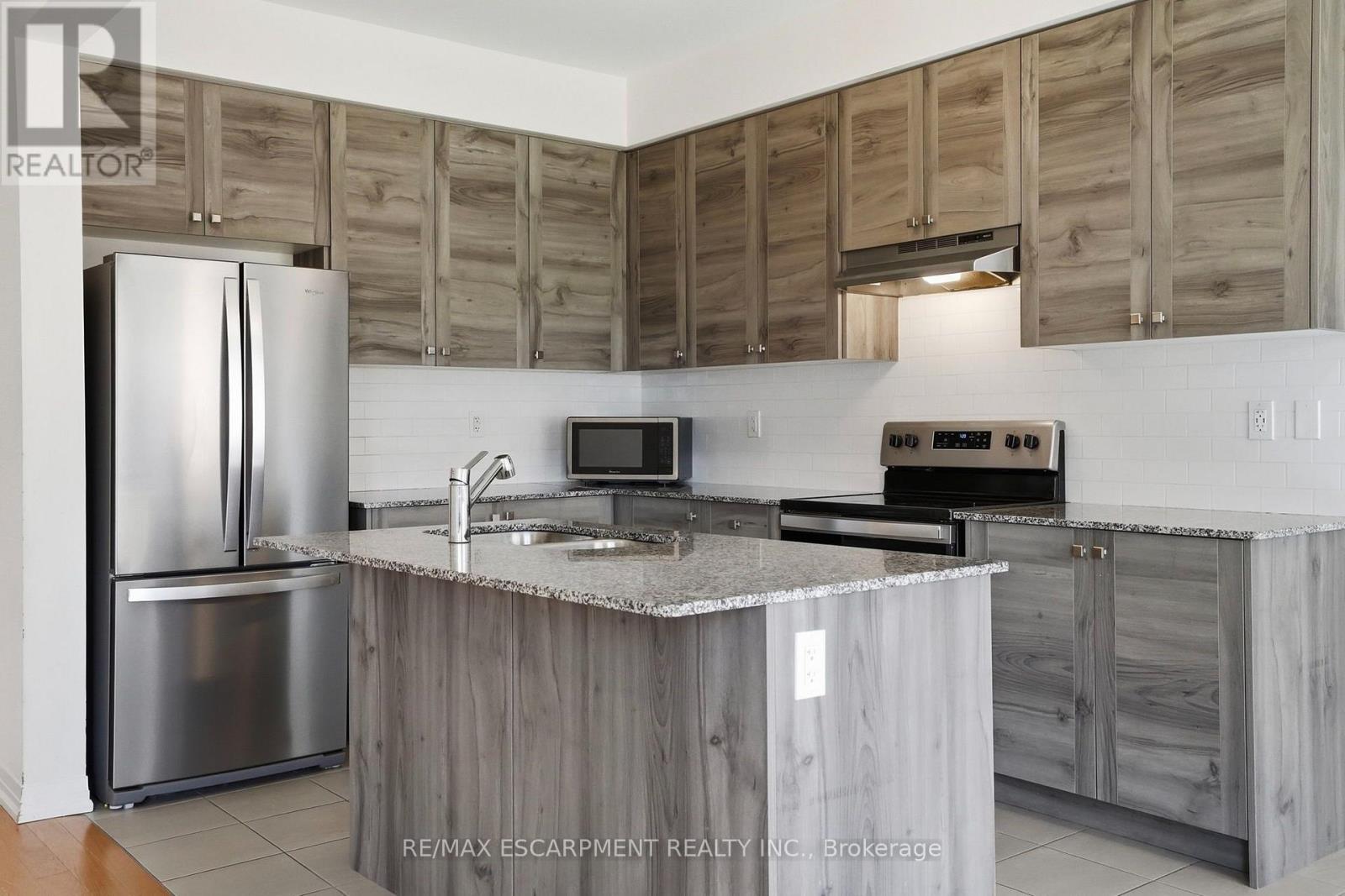 254 ROSEBURY WAY - 9