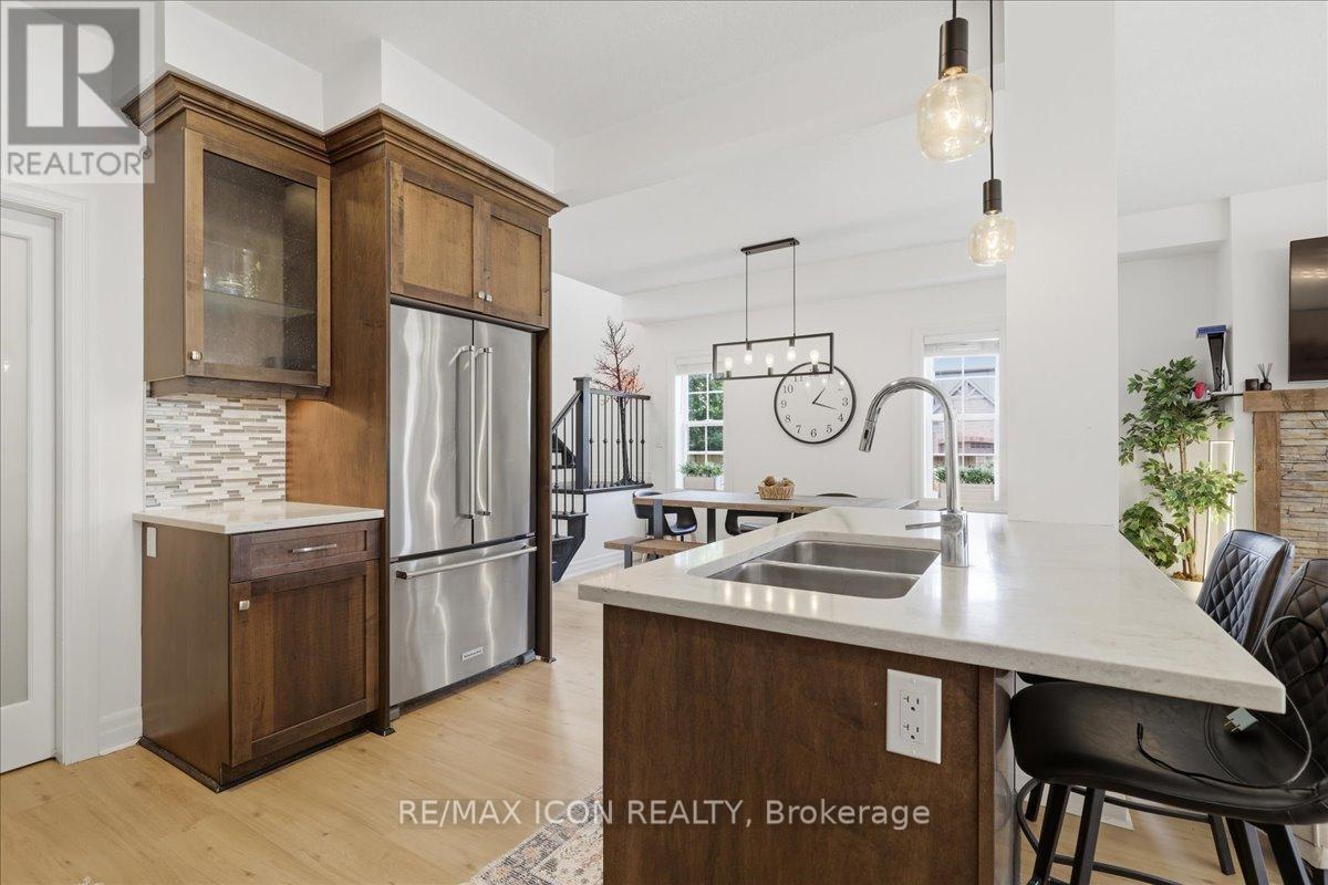 275 FALCONRIDGE DRIVE - 13
