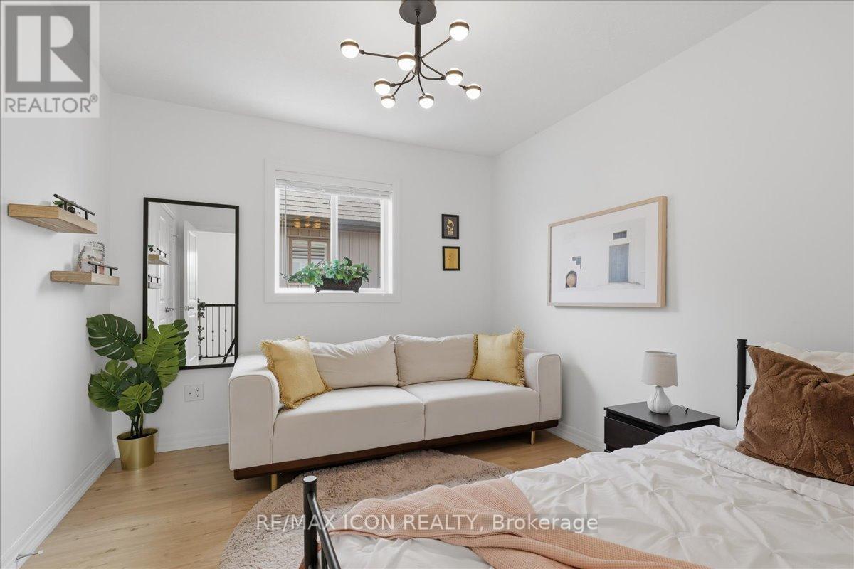 275 FALCONRIDGE DRIVE - 25
