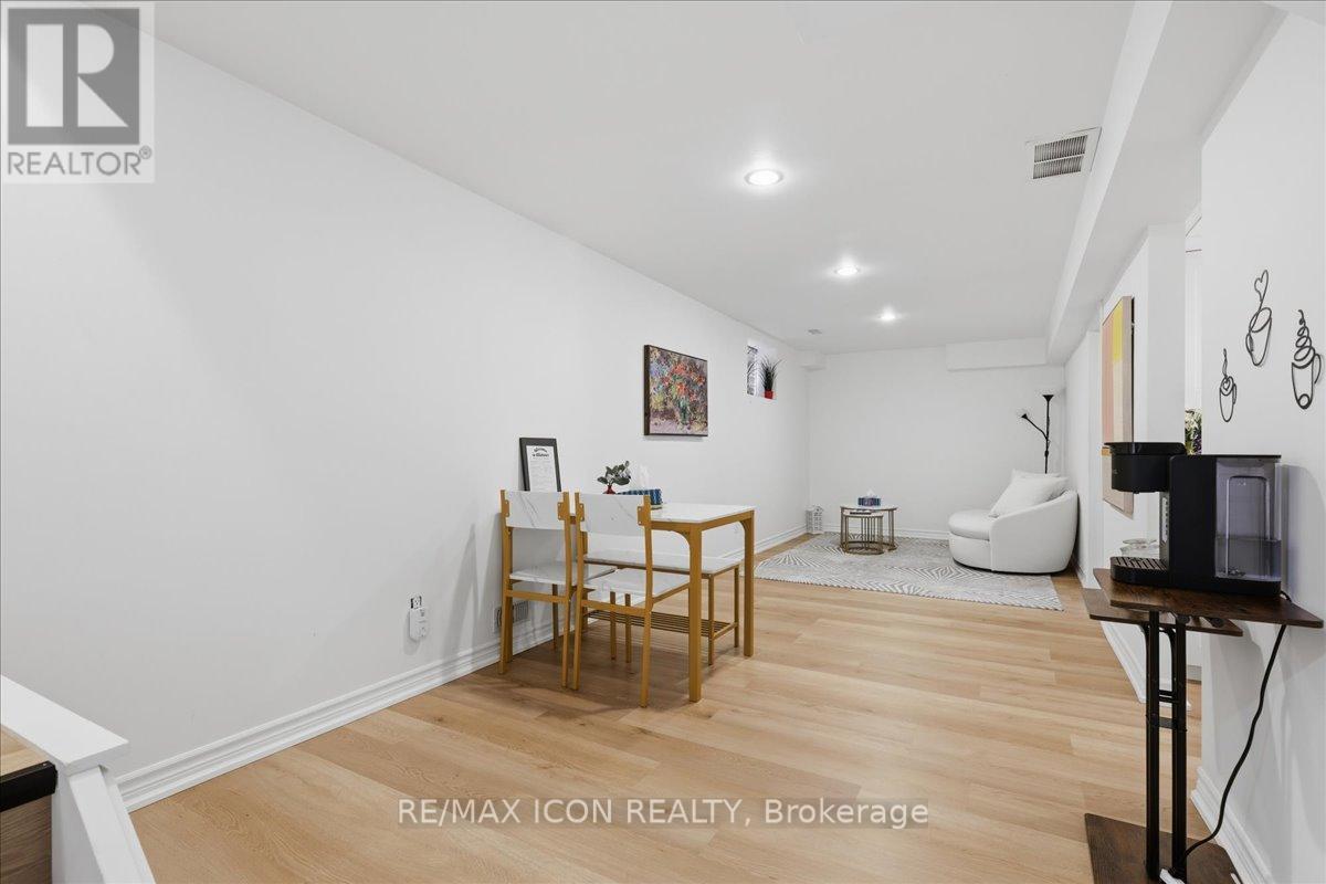 275 FALCONRIDGE DRIVE - 33