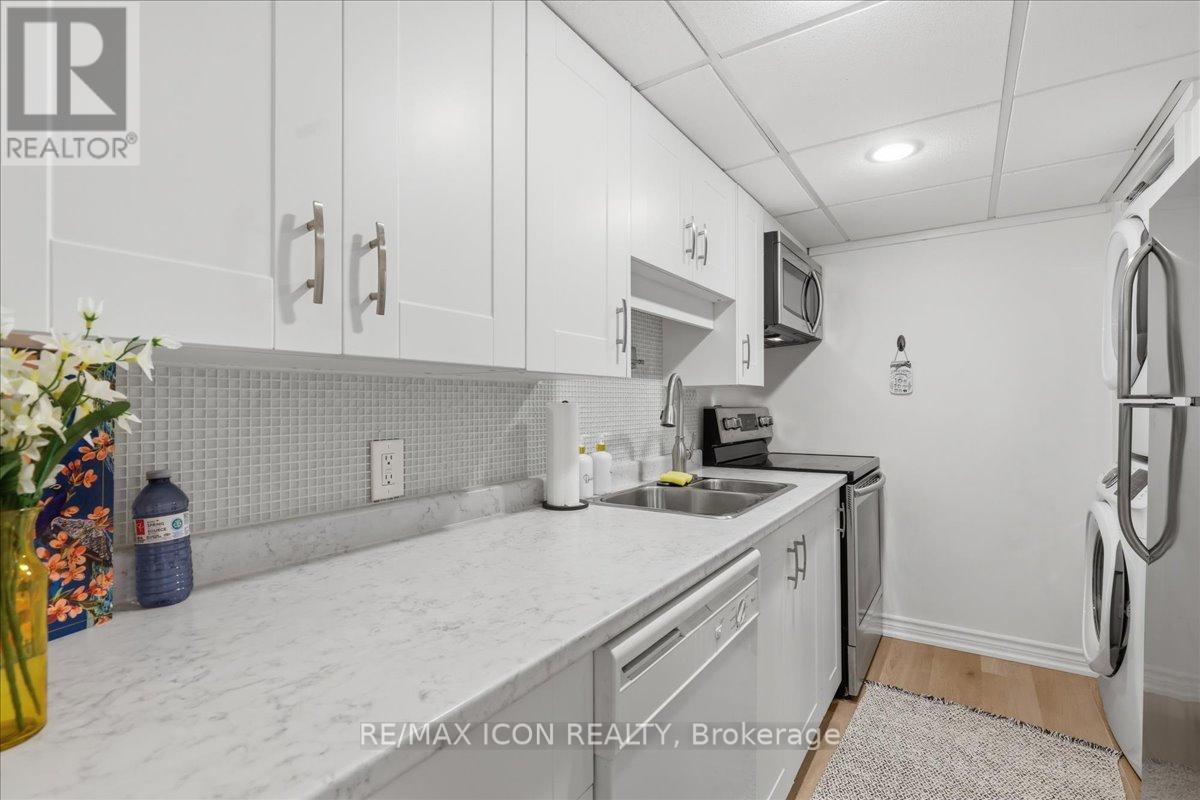 275 FALCONRIDGE DRIVE - 37