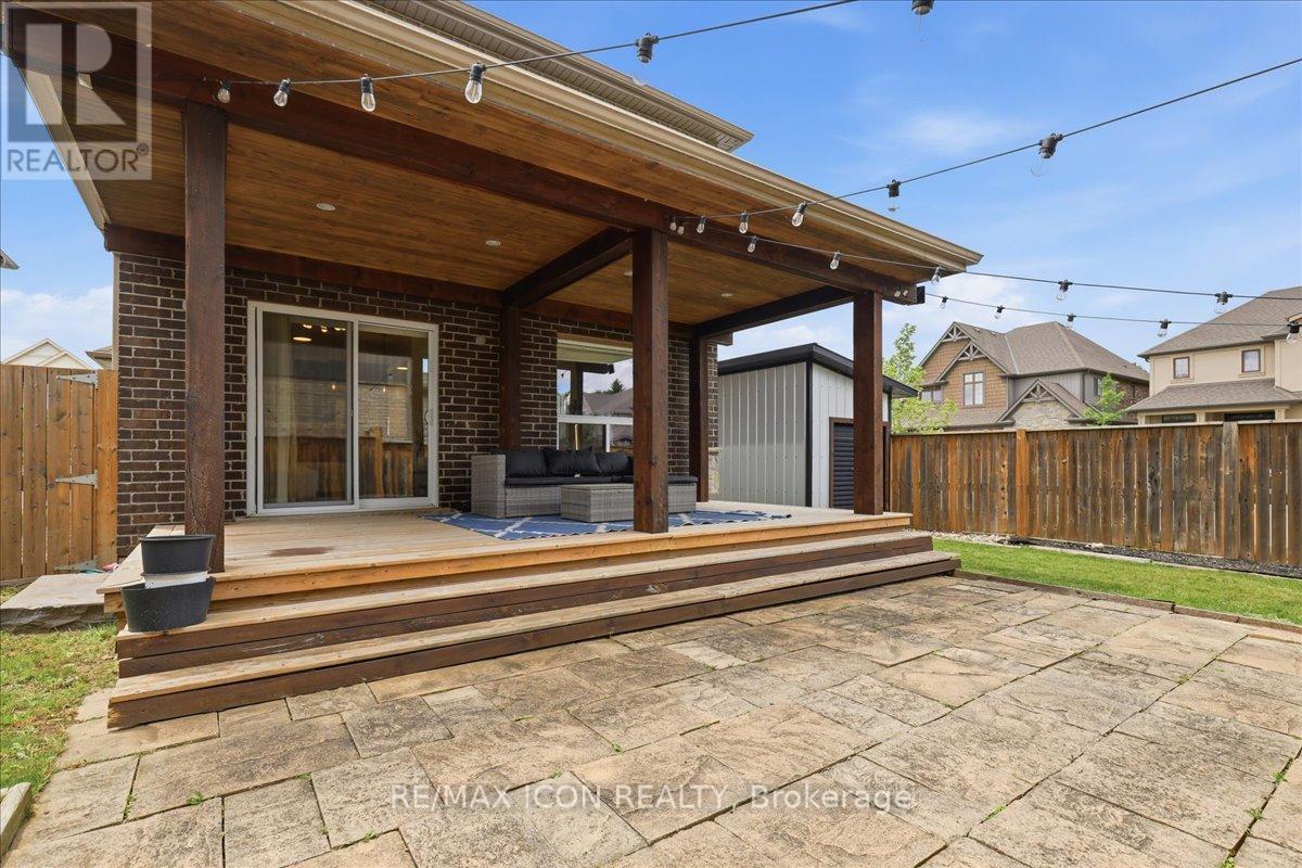 275 FALCONRIDGE DRIVE - 44