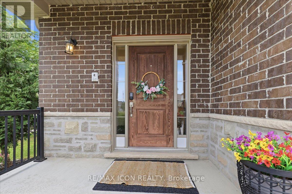 275 FALCONRIDGE DRIVE - 6