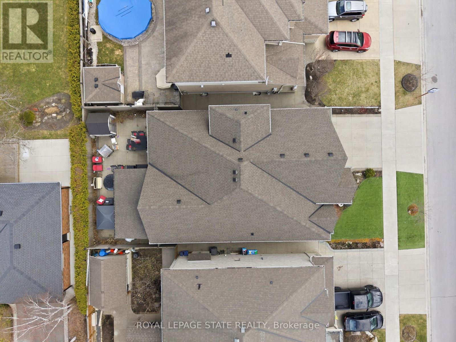 85 HILLCROFT DRIVE - 46