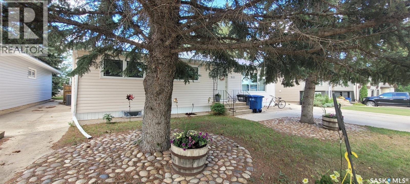 105 Assiniboia AVENUE - 3