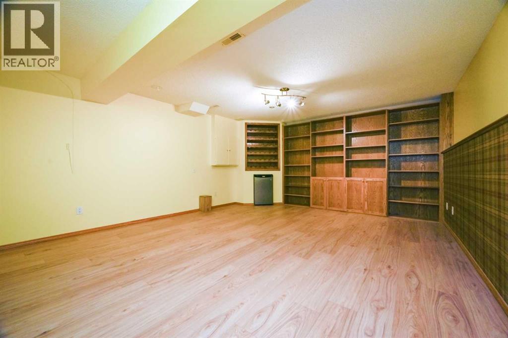 9110 107 Avenue - 15