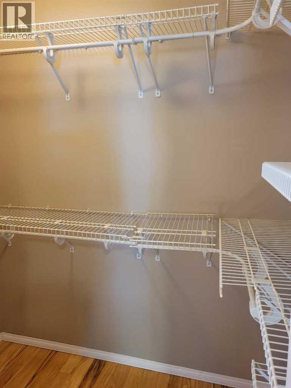 108 2 Avenue W - 10