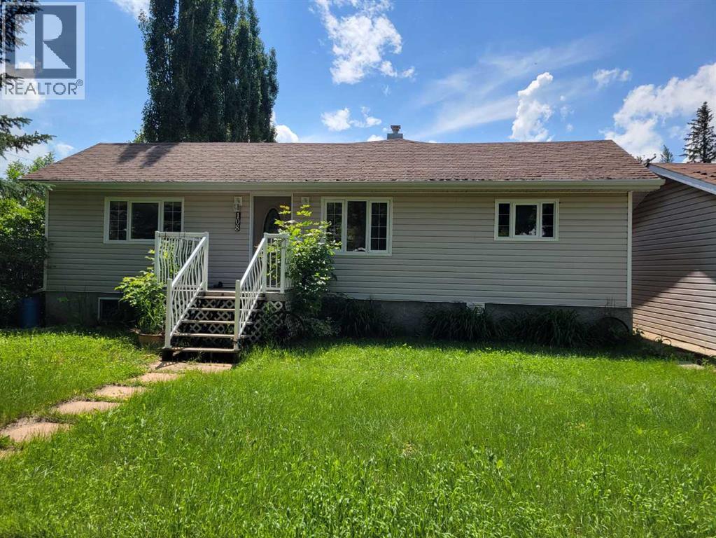 108 2 Avenue W - 1