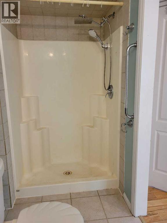 108 2 Avenue W - 12