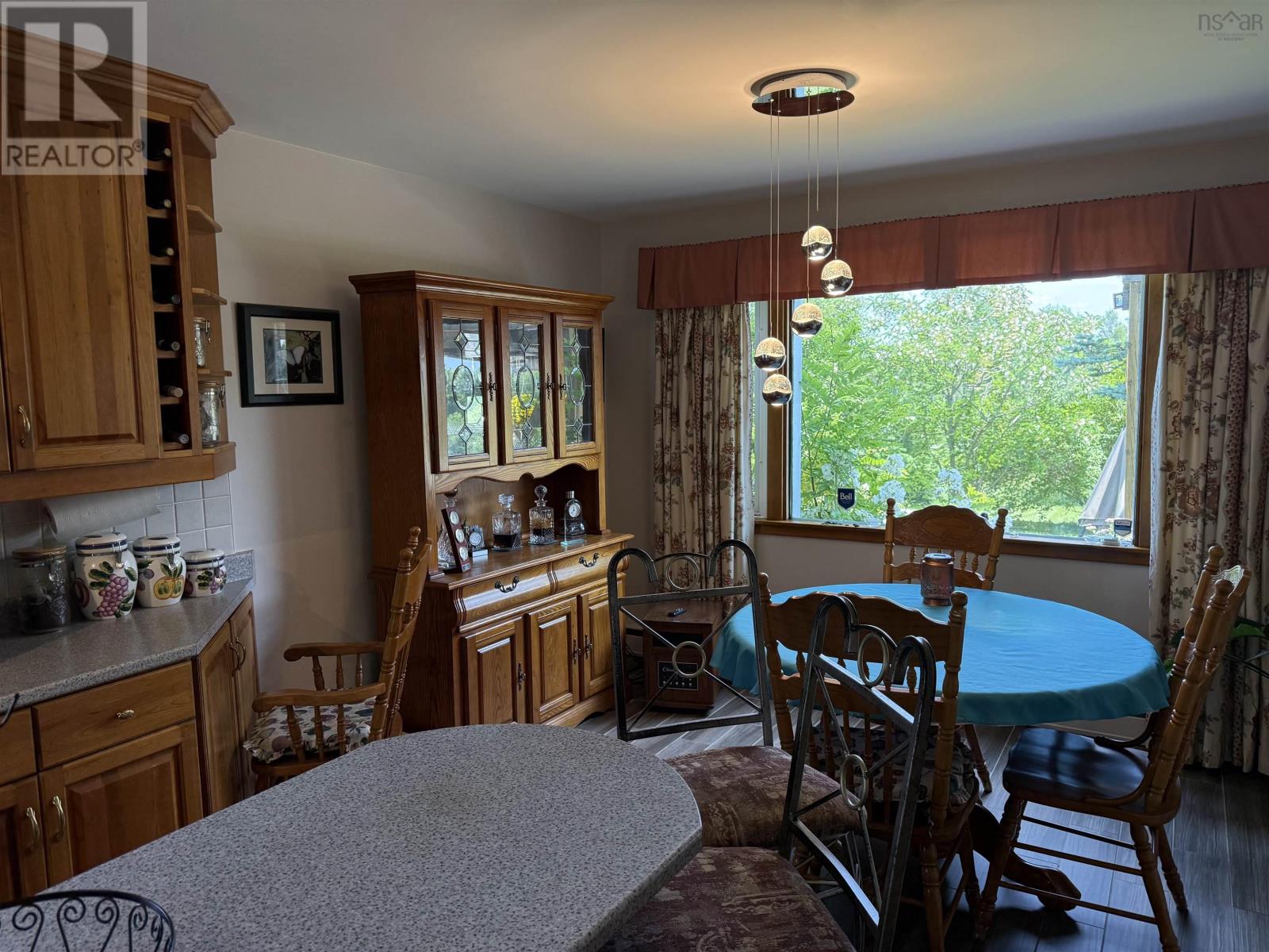 2246 Highway 2 - 19