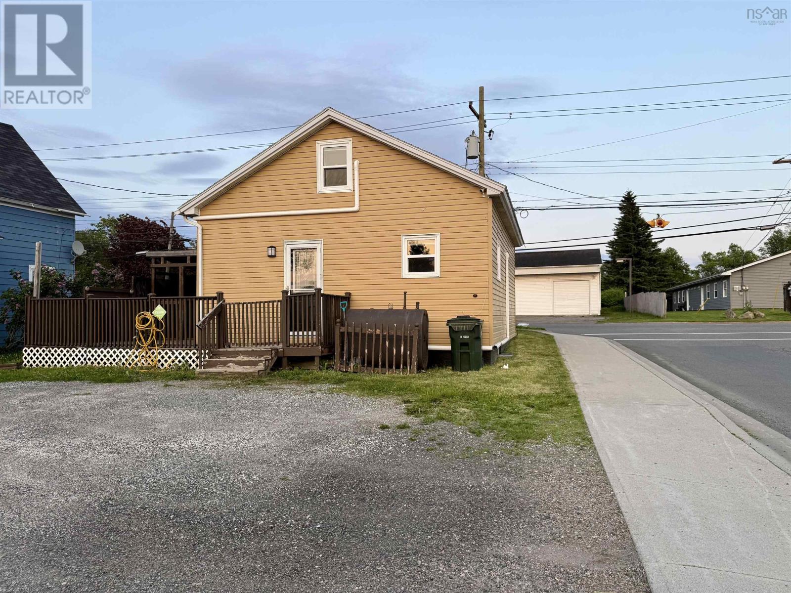 190 Brookside Street - 35