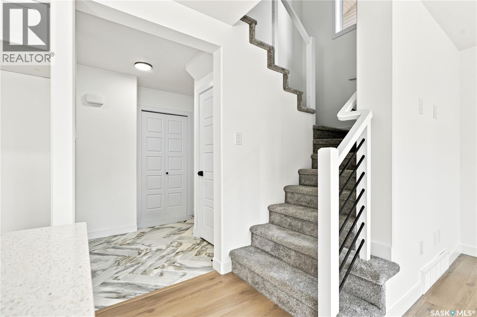 491 Traeger CLOSE - 5