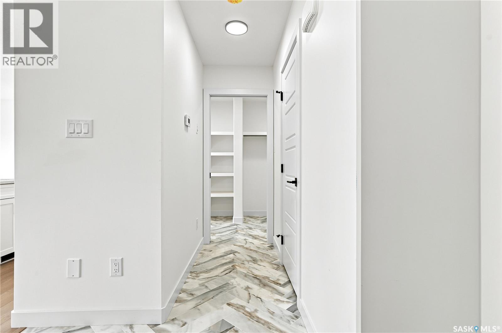 491 Traeger CLOSE - 3