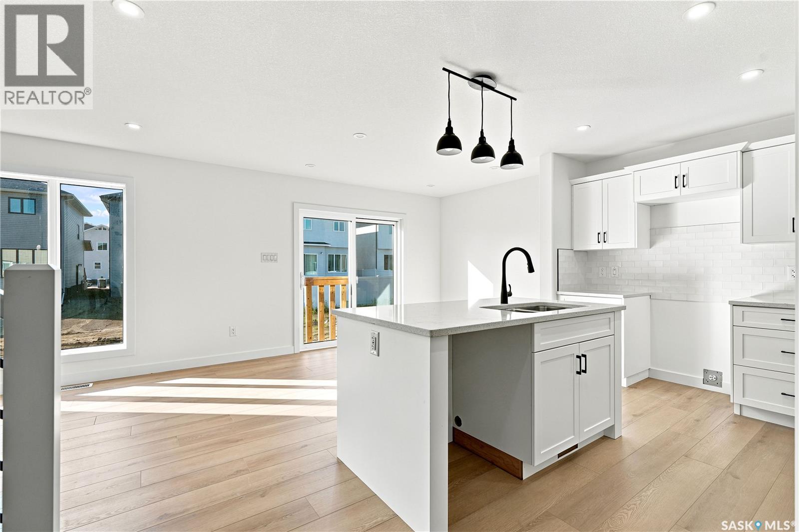 491 Traeger CLOSE - 6