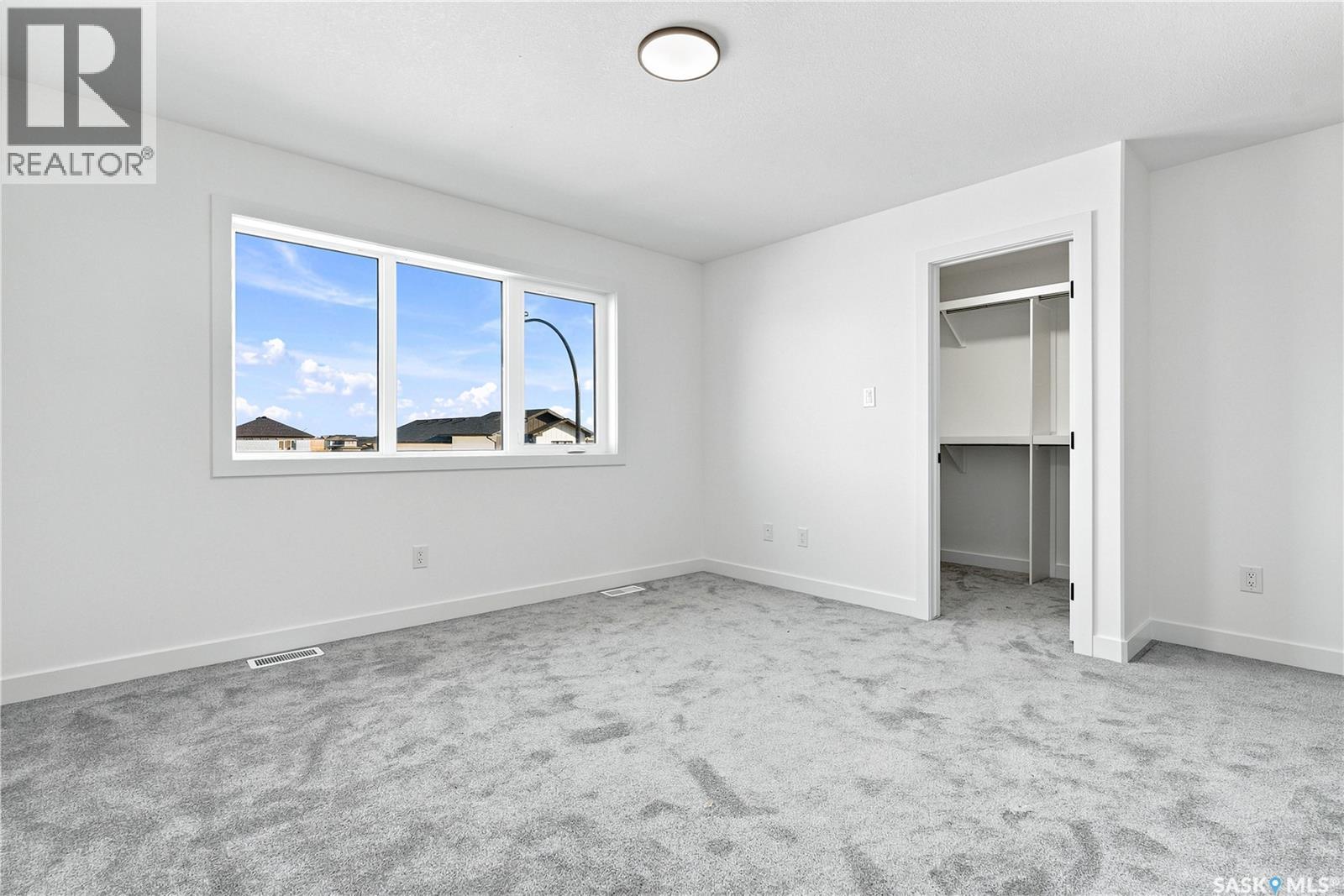 491 Traeger CLOSE - 24