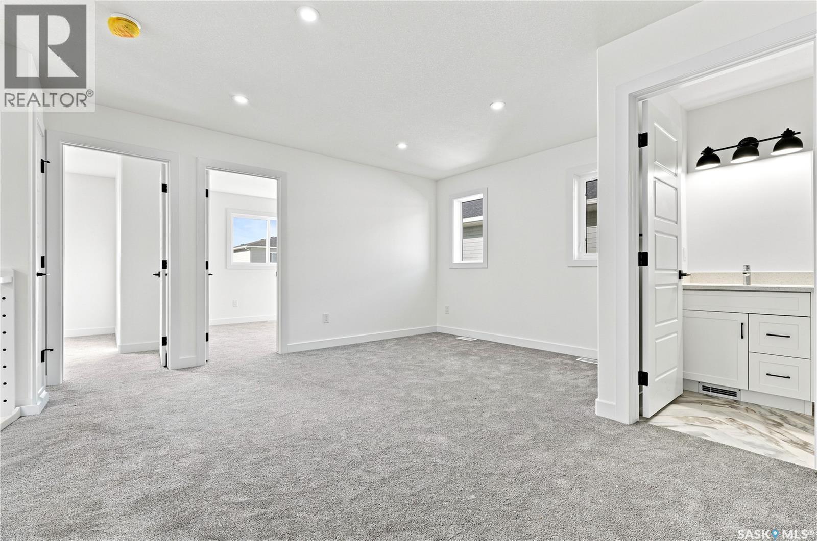 491 Traeger CLOSE - 20