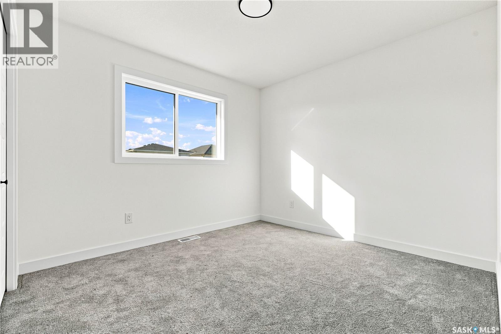 491 Traeger CLOSE - 30